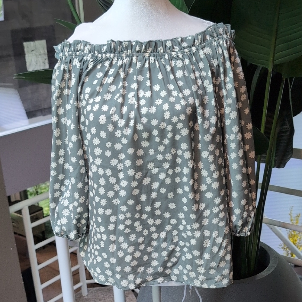 Floral Off-Shoulder Blouse - Green and White